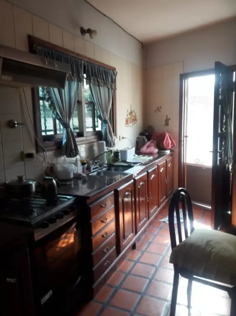 Chalet tipo colonial. OPORTUNIDAD!!! REBAJADO!!!