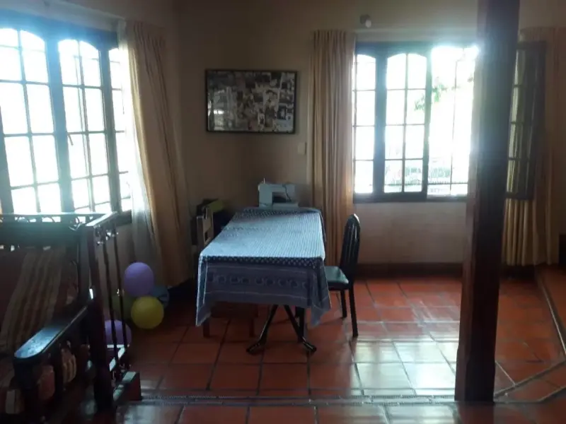 Chalet tipo colonial. OPORTUNIDAD!!! REBAJADO!!!