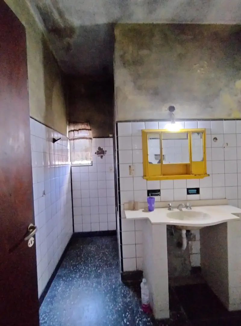 VENTA DE 2 LOCALES Y DEPARTAMENTO EN MERLO CENTRO