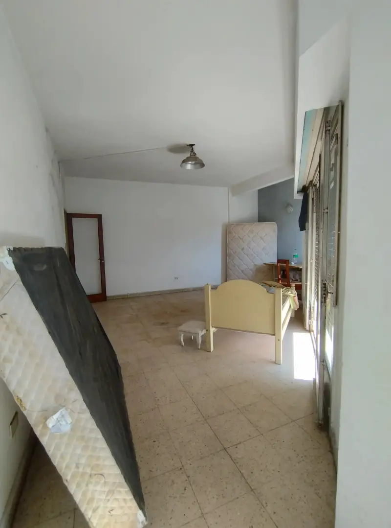 VENTA DE 2 LOCALES Y DEPARTAMENTO EN MERLO CENTRO