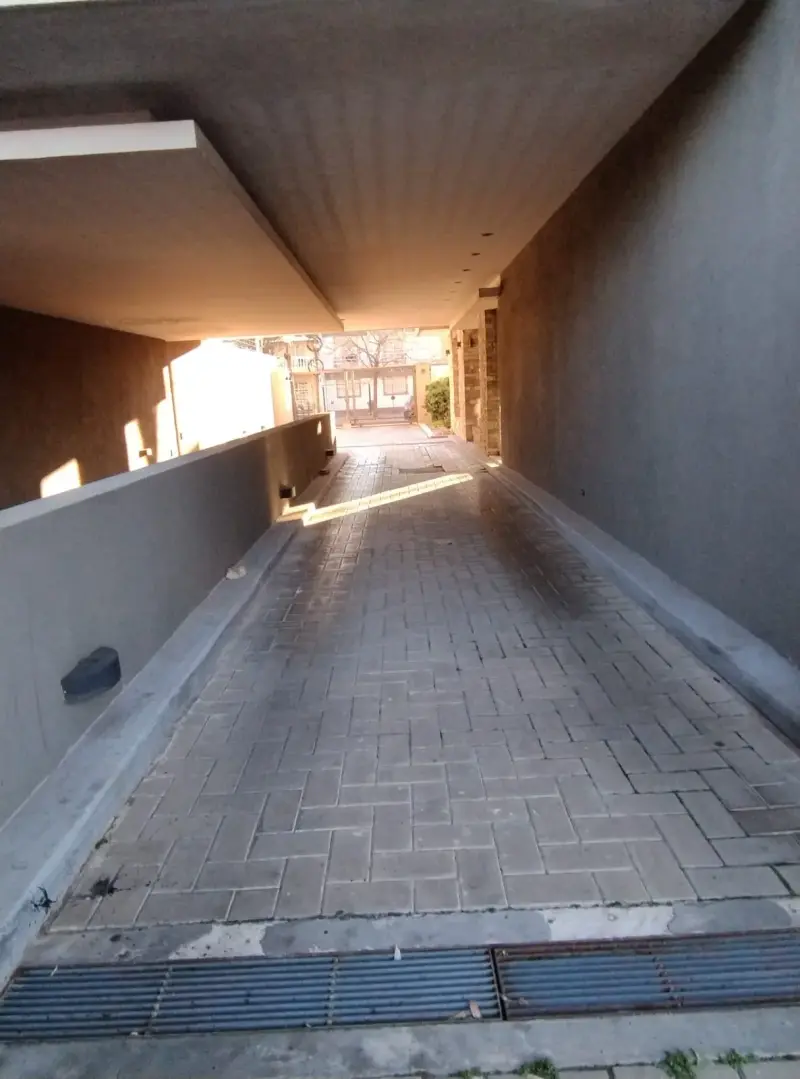 VENTA O PERMUTA. DEPTO. 2 AMBIENTES AL FRENTE. MORON SUR