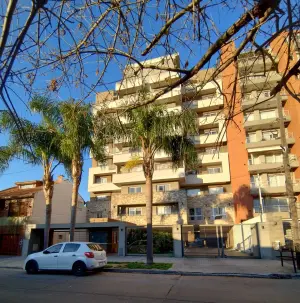 VENTA O PERMUTA. DEPTO. 2 AMBIENTES AL FRENTE. MORON SUR